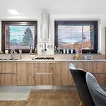 Charmingly Renovated Stone House Feriehus