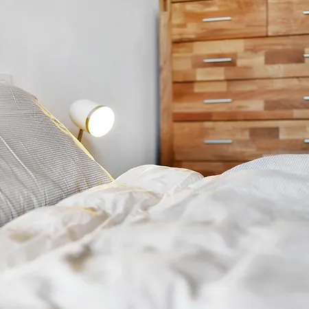 Charmingly Renovated Stone House 度假居 *