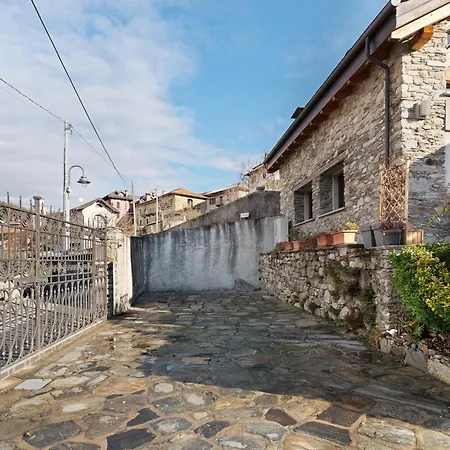 Charmingly Renovated Stone House Holiday home Cesara