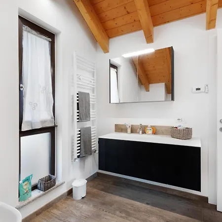 Charmingly Renovated Stone House * Cesara