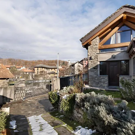 Semesterbostad Charmingly Renovated Stone House *